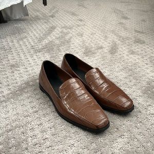 Brown crocodile Everlane loafers